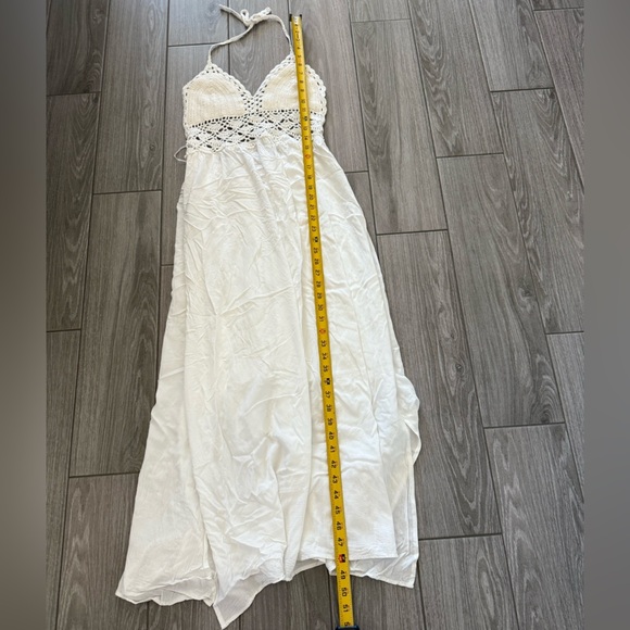 Boutique|White cotton midi summer halter sundress with crotchet details•••Boho - Picture 11 of 14